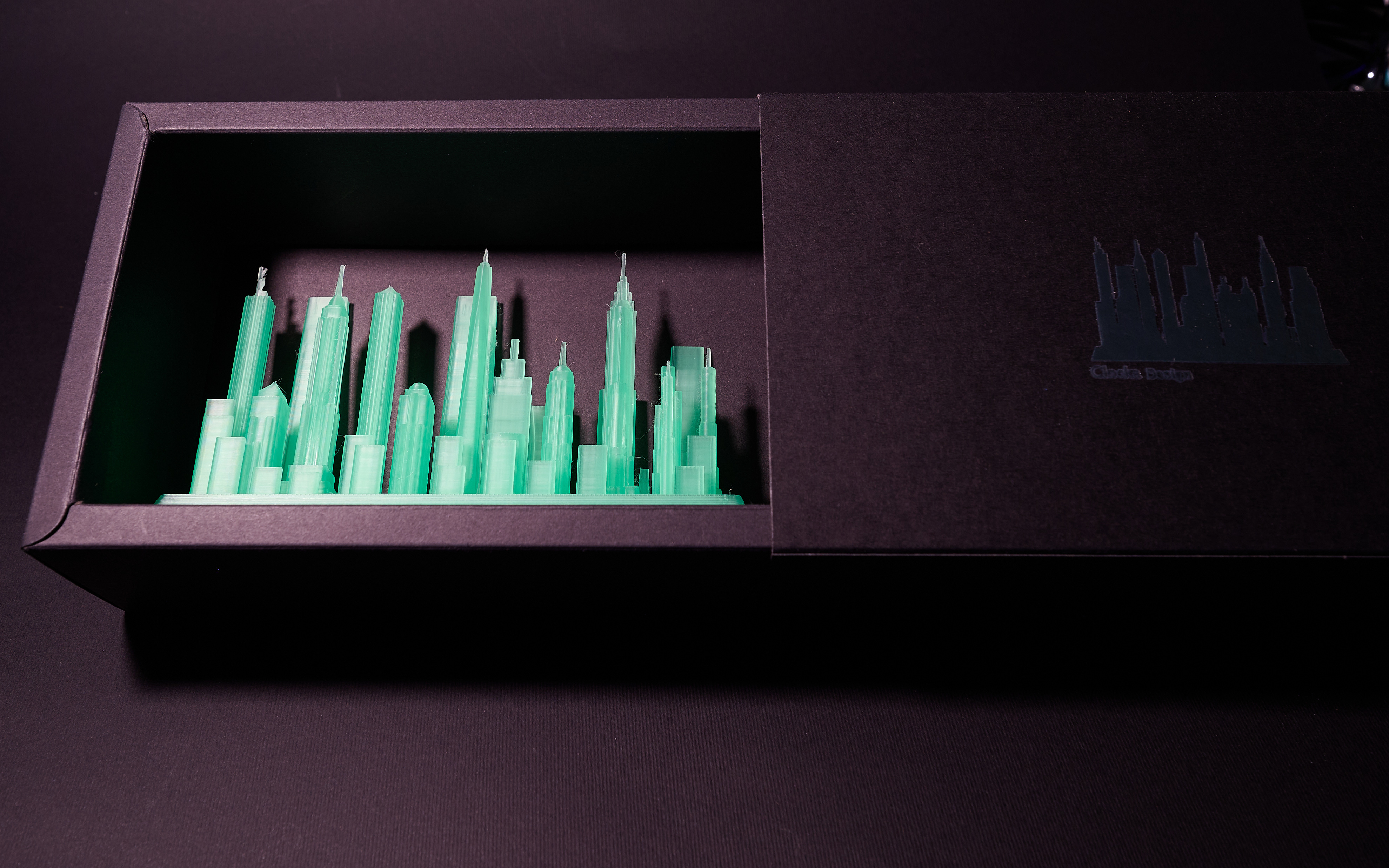 Packaging for New York-style skylines, detail 1