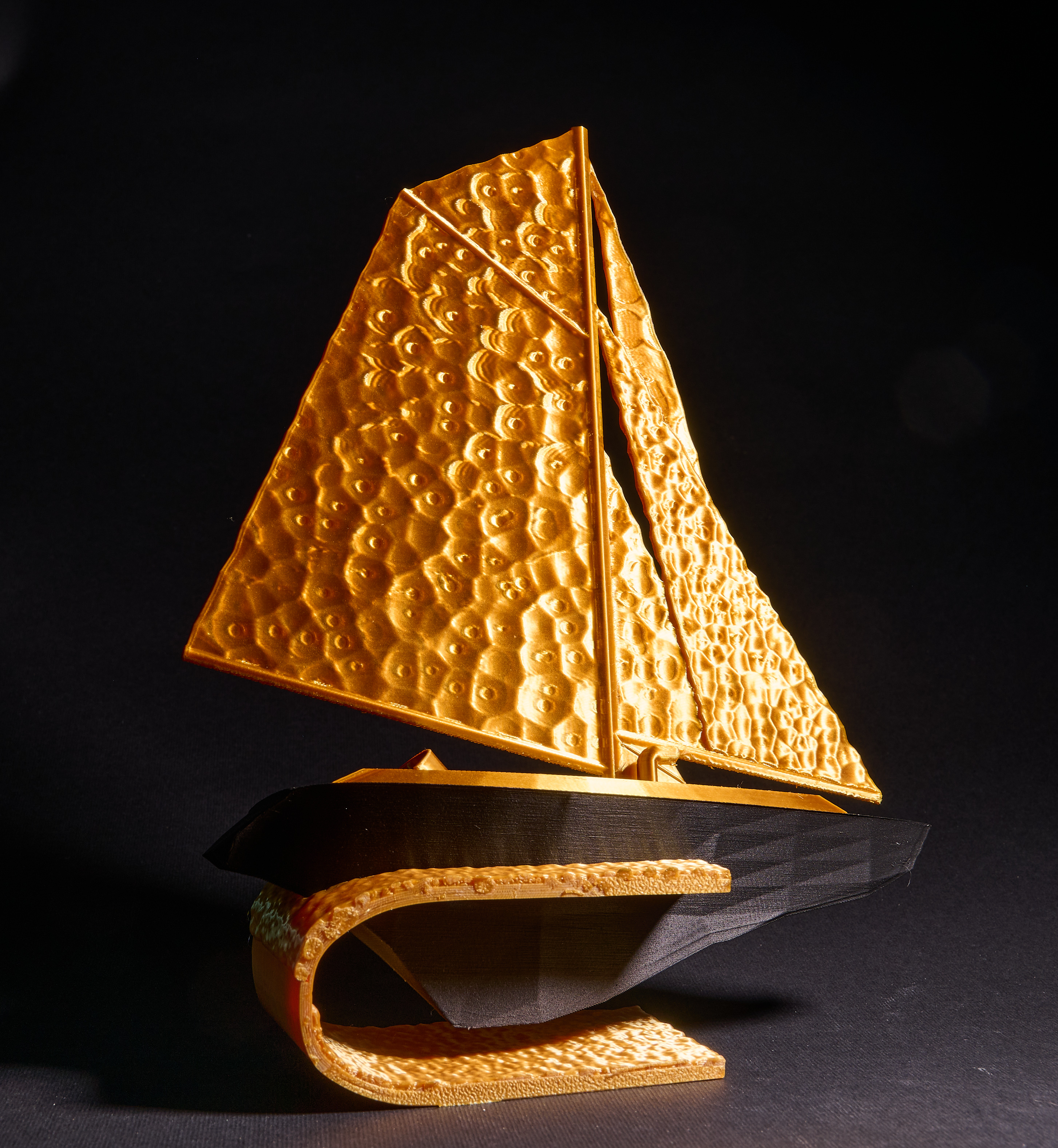 Cutter Wind Gold, detail 1